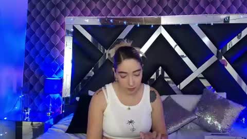 Snapshot of victtoria_lee chatting on June 22, 2026, 7:22 pm victtoria lee online show from June 22, 2026, 7:22 pm