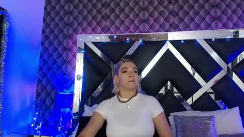 Snapshot of victtoria_lee chatting on July 18, 2026, 6:56 pm victtoria lee online show from July 18, 2026, 6:56 pm