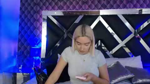 Snapshot of victtoria_lee chatting on July 29, 2026, 7:23 pm victtoria lee online show from July 29, 2026, 7:23 pm