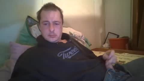 Snapshot of vids1977 chatting on January 23, 2025, 12:04 am vids1977 online show from January 23, 2025, 12:04 am
