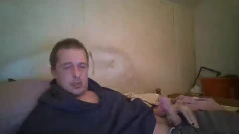 Snapshot of vids1977 chatting on January 24, 2025, 5:53 am vids1977 online show from January 24, 2025, 5:53 am