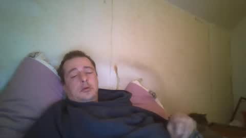 Snapshot of vids1977 chatting on January 24, 2025, 1:03 pm vids1977 online show from January 24, 2025, 1:03 pm