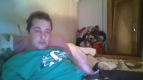 Snapshot of vids1977 chatting on February 19, 2025, 1:29 am vids1977 online show from February 19, 2025, 1:29 am