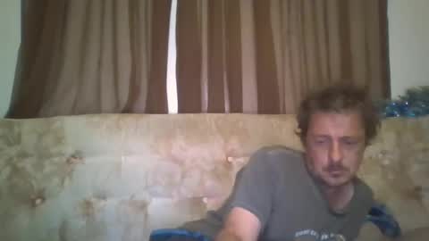 Snapshot of vids1977 chatting on September 20, 2025, 3:18 am vids1977 online show from September 20, 2025, 3:18 am