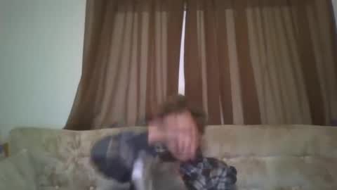 Snapshot of vids1977 chatting on October 10, 2025, 4:22 am vids1977 online show from October 10, 2025, 4:22 am