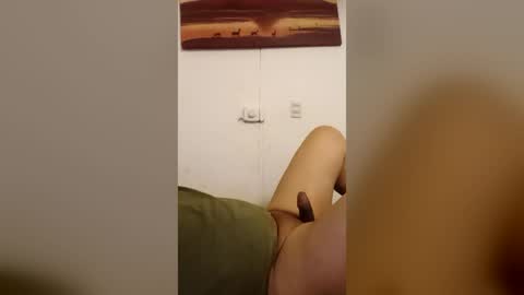 Snapshot of viejocaliente chatting on July 16, 2026, 11:33 pm viejocaliente online show from July 16, 2026, 11:33 pm