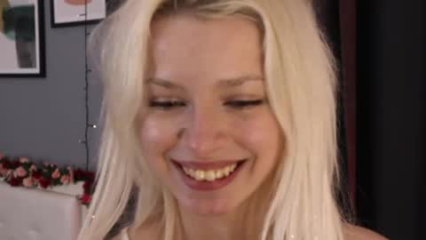 Snapshot of vienna_gones chatting on May 24, 2026, 11:26 am Eva online show from May 24, 2026, 11:26 am