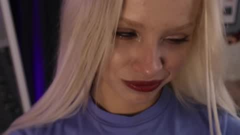 Snapshot of vienna_gones chatting on May 28, 2026, 3:31 pm Eva online show from May 28, 2026, 3:31 pm