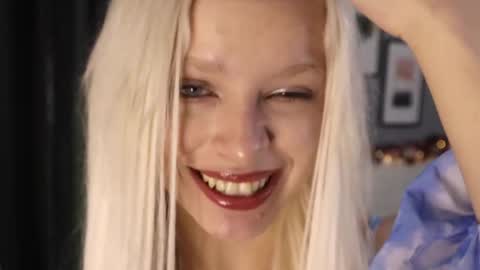 Snapshot of vienna_gones chatting on May 29, 2026, 3:10 pm Eva online show from May 29, 2026, 3:10 pm