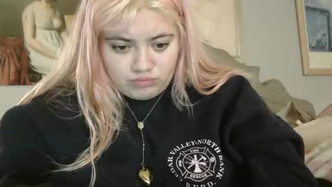Snapshot of viennavisabelle chatting on August 7, 2026, 6:15 am viennavisabelle online show from August 7, 2026, 6:15 am