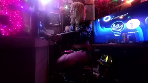 Vie ViXiiiN online show from April 21, 2026, 9:37 am