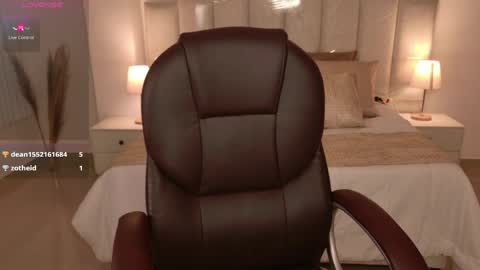 Snapshot of viictoria_joness chatting on May 8, 2026, 10:26 pm viictoria_joness online show from May 8, 2026, 10:26 pm