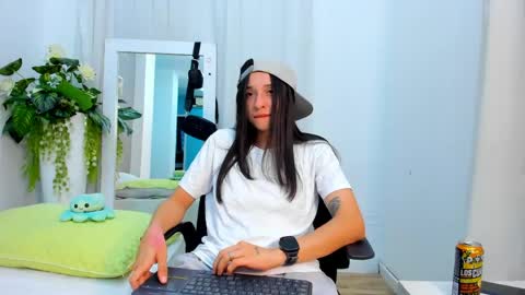 viictoriiasaenz online show from April 29, 2026, 5:33 am