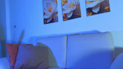 VIOLET  online show from June 10, 2026, 12:44 am