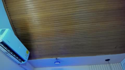 Viiolett online show from September 30, 2025, 7:08 pm