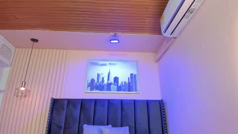 Viiolett online show from October 31, 2025, 2:40 pm