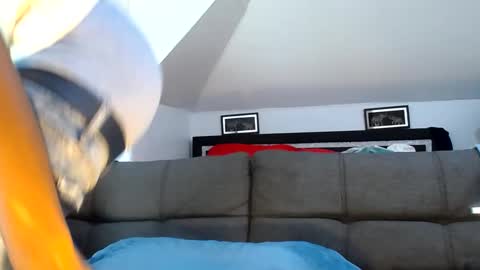 viizin online show from October 5, 2025, 2:04 pm