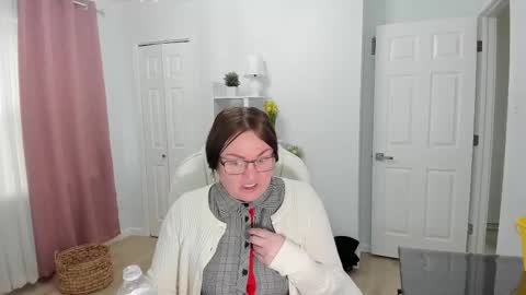 Ukrainian-woman online show from February 18, 2025, 3:10 pm