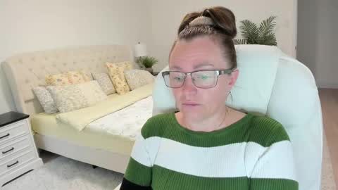 Snapshot of vika7333 chatting on June 10, 2026, 11:42 am Ukrainian-woman online show from June 10, 2026, 11:42 am