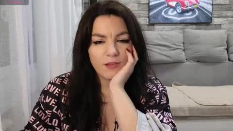 follow my fansly  online show from November 24, 2025, 2:28 pm