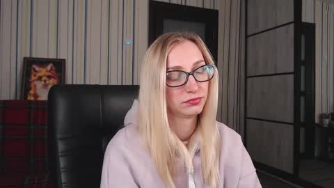 Vika online show from September 12, 2025, 5:07 am