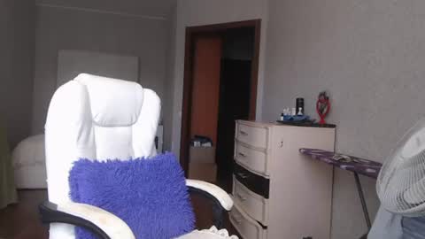 Snapshot of vikaohair chatting on June 20, 2026, 10:51 am Vikaohair online show from June 20, 2026, 10:51 am