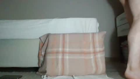 Snapshot of vikbika2 chatting on July 20, 2026, 5:37 pm Tom reunz online show from July 20, 2026, 5:37 pm