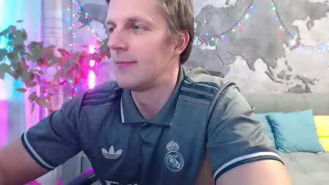 vikingchrisss online show from January 8, 2026, 10:17 am