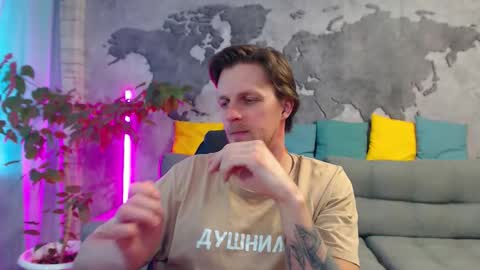 vikingchrisss online show from March 25, 2026, 10:21 am