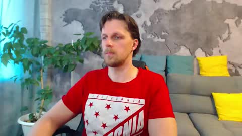 vikingchrisss online show from April 21, 2026, 9:37 am