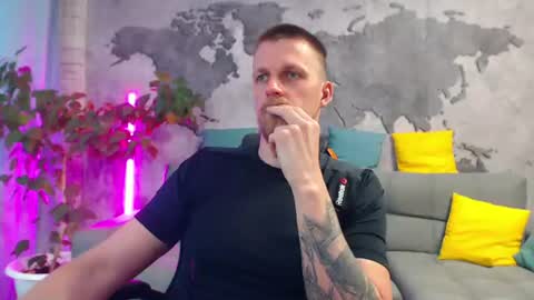 vikingchrisss online show from June 27, 2026, 10:42 am