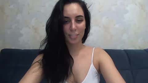 vikipop online show from January 3, 2025, 5:20 pm