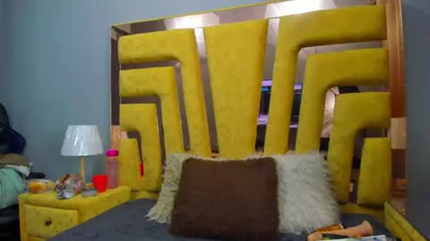 Snapshot of vikitomson chatting on July 19, 2026, 1:59 pm vikiTomson online show from July 19, 2026, 1:59 pm