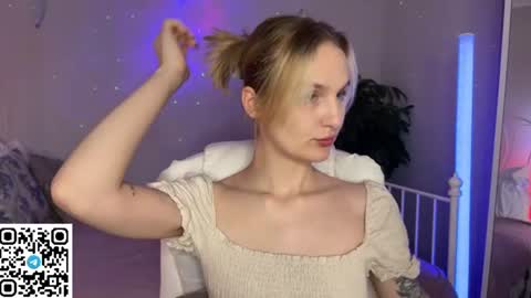 Vikky online show from June 11, 2026, 2:53 am