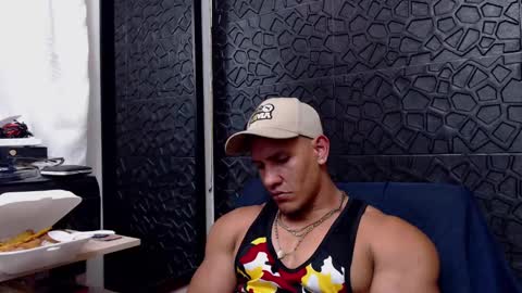 Snapshot of viktorherrera chatting on March 1, 2025, 7:15 pm Viktor Herrera online show from March 1, 2025, 7:15 pm