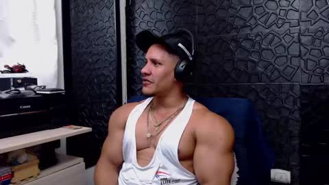 Snapshot of viktorherrera chatting on March 4, 2025, 7:11 pm Viktor Herrera online show from March 4, 2025, 7:11 pm