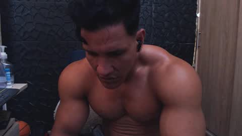 Snapshot of viktorherrera chatting on November 23, 2025, 5:24 pm Viktor Herrera online show from November 23, 2025, 5:24 pm