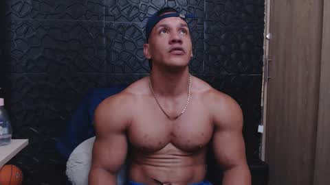 Viktor Herrera online show from December 15, 2025, 10:41 am