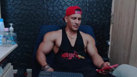 Viktor Herrera online show from February 9, 2026, 8:57 pm