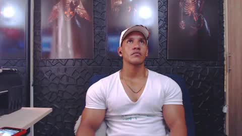 Viktor Herrera online show from April 30, 2026, 2:23 pm