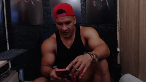 Snapshot of viktorherrera chatting on June 29, 2026, 3:56 pm Viktor Herrera online show from June 29, 2026, 3:56 pm