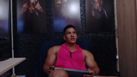 Snapshot of viktorherrera chatting on July 3, 2026, 7:09 pm Viktor Herrera online show from July 3, 2026, 7:09 pm