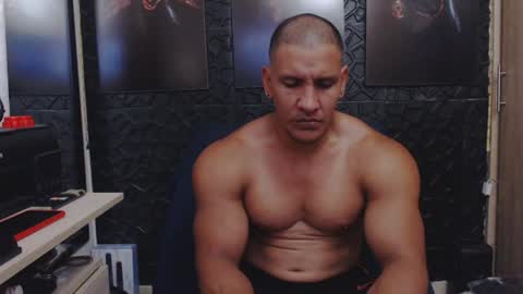 Snapshot of viktorherrera chatting on July 17, 2026, 8:24 pm Viktor Herrera online show from July 17, 2026, 8:24 pm