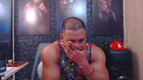 Snapshot of viktorherrera chatting on July 28, 2026, 12:12 pm Viktor Herrera online show from July 28, 2026, 12:12 pm