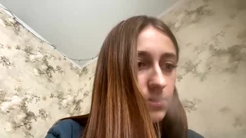 Snapshot of viktoria9898 chatting on December 17, 2024, 6:24 am Sweett online show from December 17, 2024, 6:24 am