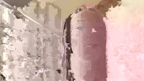 Snapshot of viktoria9898 chatting on November 25, 2025, 12:27 pm Sweett online show from November 25, 2025, 12:27 pm