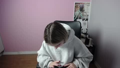 Snapshot of viktoria_lovely chatting on January 14, 2025, 6:13 am viktoria_lovely online show from January 14, 2025, 6:13 am