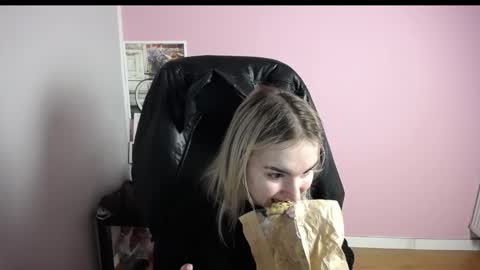 viktoria_lovely online show from February 10, 2026, 6:50 am