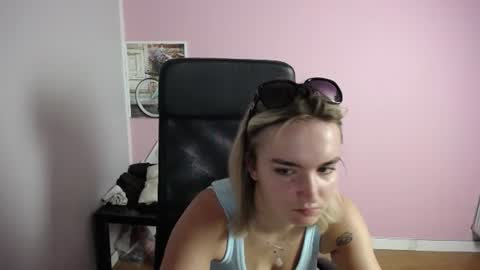 Snapshot of viktoria_lovely chatting on June 26, 2026, 7:13 am viktoria_lovely online show from June 26, 2026, 7:13 am