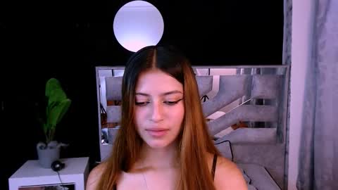 Snapshot of viky_evanss chatting on March 5, 2026, 5:31 pm viky_evanss online show from March 5, 2026, 5:31 pm